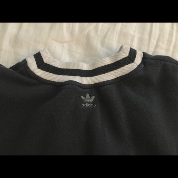 Adidas sweatshirt - Picture 3 of 4